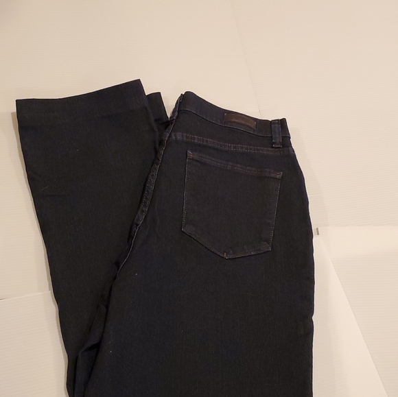 Lee Classic Fit High Rise  Straight Legs Jeans size 10 - Picture 8 of 11